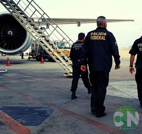 Preso pela PF se masturbando em voo Brasília/São Luís foi filmado em ato criminoso