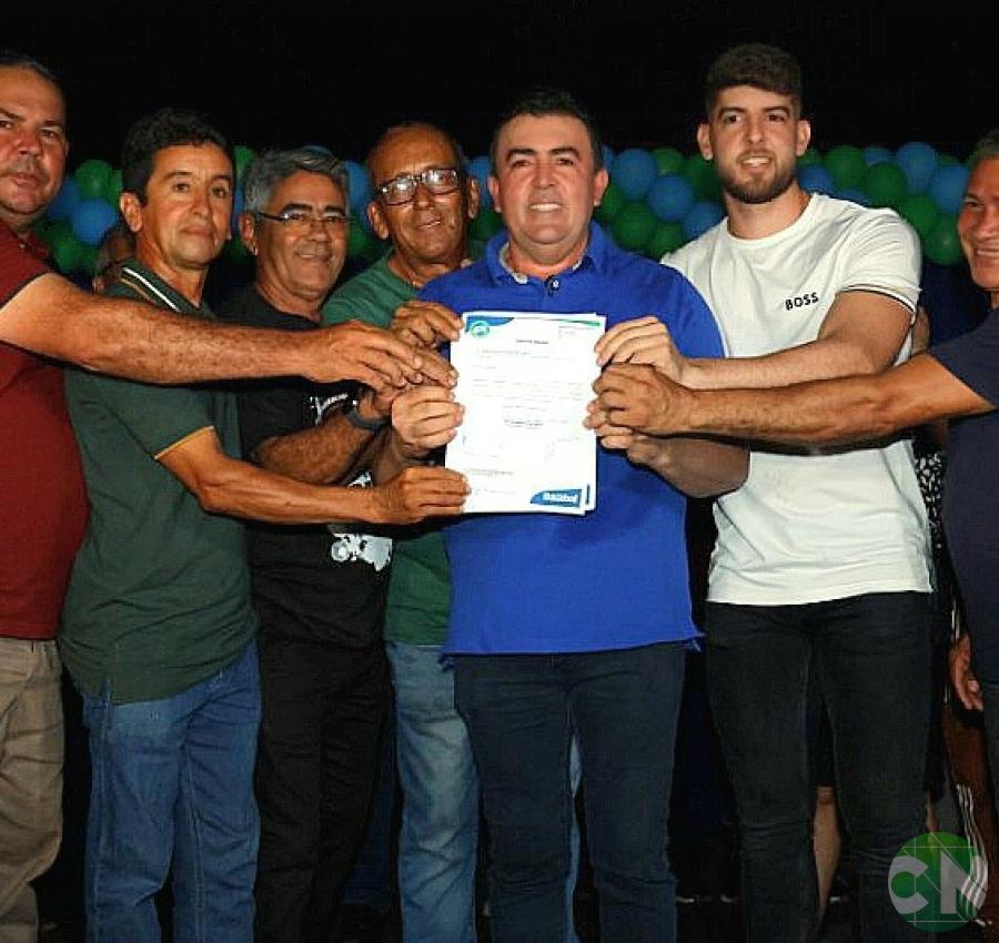 O prefeito Edvan Brandão assinou nesta segunda feira uma ordem de serviço para o Asfaltamento da Estrada da Bela Vista, zona rural de Bacabal 