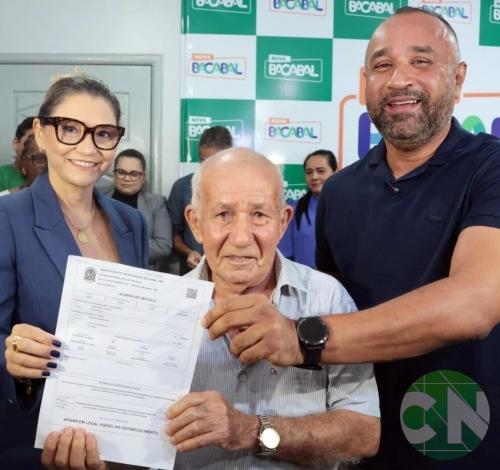 Prefeitura de Bacabal enfrenta o caos das placas vermelhas com a regularização do serviço de táxi e extinção de vagas falsas de taxistas