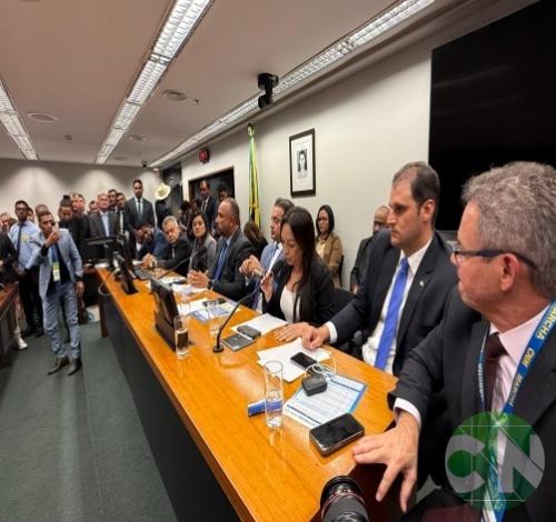 FAMEM em destaque: Roberto Costa à frente dos Municípios do MA na Marcha a Brasília 