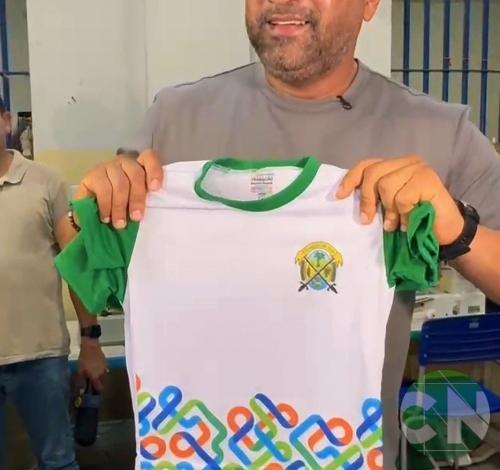 Uniformes escolares para 18 mil alunos de Bacabal: Prefeitura anuncia início da entrega no dia 2 de junho