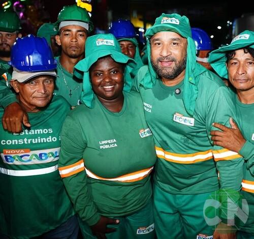 Prefeito Roberto Costa homenageia garis durante Desfile Cívico da Independência 