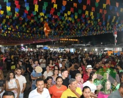Primeira noite do São João em Bacabal 