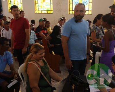 Entregas de óculos de grau pelo Deputado Roberto Costa 