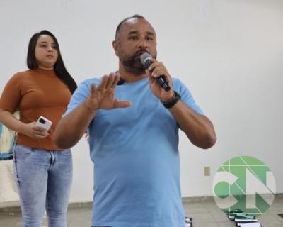 Entregas de óculos de grau pelo Deputado Roberto Costa 