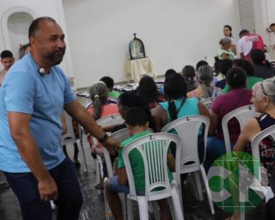 Entregas de óculos de grau pelo Deputado Roberto Costa 
