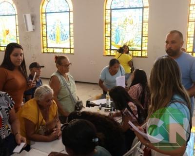 Entregas de óculos de grau pelo Deputado Roberto Costa 