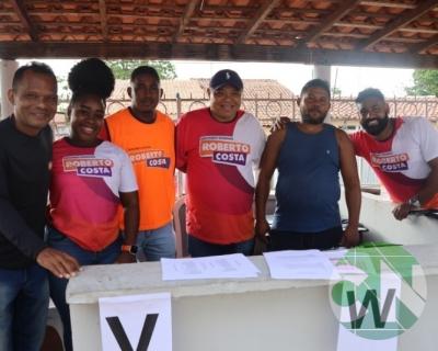 Entregas de óculos de grau pelo Deputado Roberto Costa 