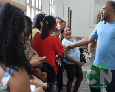 Entregas de óculos de grau pelo Deputado Roberto Costa 