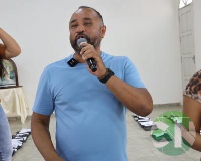 Entregas de óculos de grau pelo Deputado Roberto Costa 