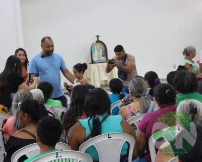 Entregas de óculos de grau pelo Deputado Roberto Costa 