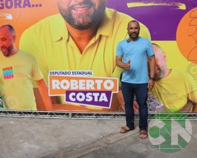 Entregas de óculos de grau pelo Deputado Roberto Costa 