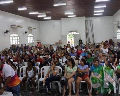 Entregas de óculos de grau pelo Deputado Roberto Costa 