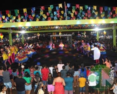 Quarta noite do São João na Terra da Bacaba 
