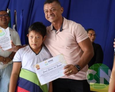 Entrega do novo transporte para a APAE doado pela prefeitura de Bacabal 