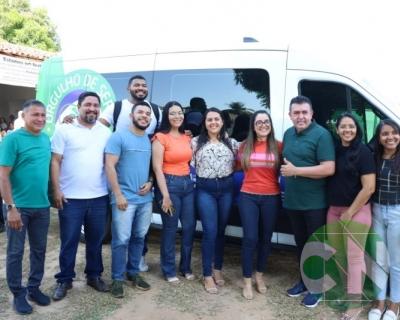 Entrega do novo transporte para a APAE doado pela prefeitura de Bacabal 