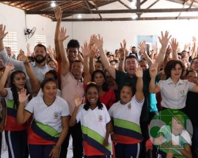 Entrega do novo transporte para a APAE doado pela prefeitura de Bacabal 