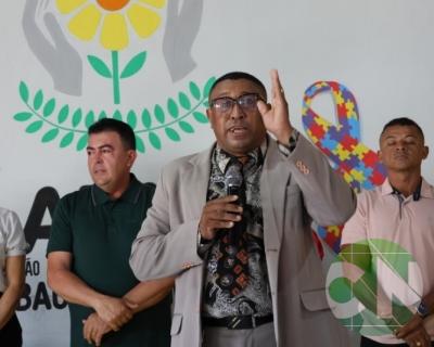 Entrega do novo transporte para a APAE doado pela prefeitura de Bacabal 