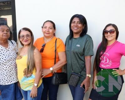 Entrega de novos veículos no povoado Bela Vista