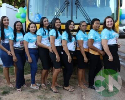 Entrega de novos veículos no povoado Bela Vista