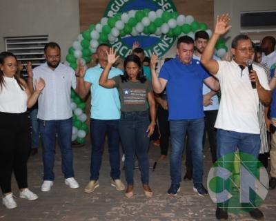 Entrega de novos veículos no povoado Bela Vista