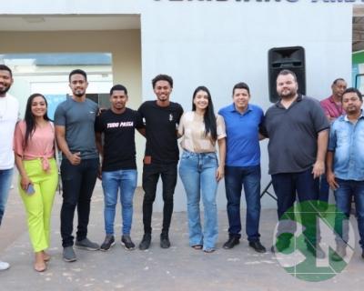 Entrega de novos veículos no povoado Bela Vista