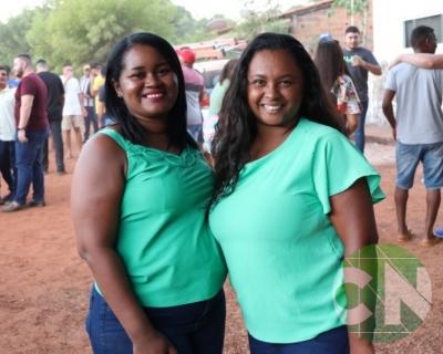 Entrega de novos veículos no povoado Seco das Mulatas