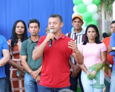 Entrega de novos veículos no povoado Seco das Mulatas