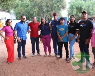 Entrega de novos veículos no povoado Seco das Mulatas