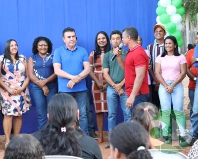 Entrega de novos veículos no povoado Seco das Mulatas