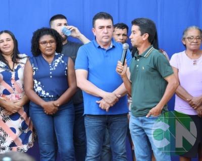 Entrega de novos veículos no povoado Seco das Mulatas