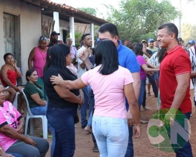 Entrega de novos veículos no povoado Seco das Mulatas