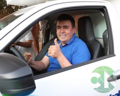 Entrega de novos veículos no povoado Seco das Mulatas