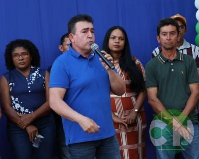 Entrega de novos veículos no povoado Seco das Mulatas