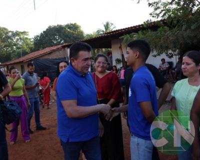 Entrega de novos veículos no povoado Seco das Mulatas