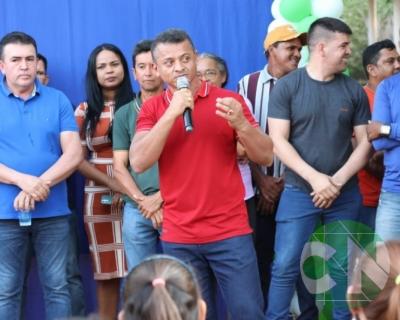 Entrega de novos veículos no povoado Seco das Mulatas