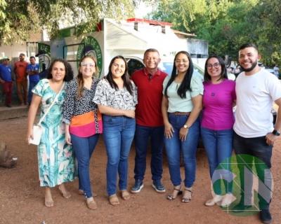 Entrega de novos veículos no povoado Seco das Mulatas