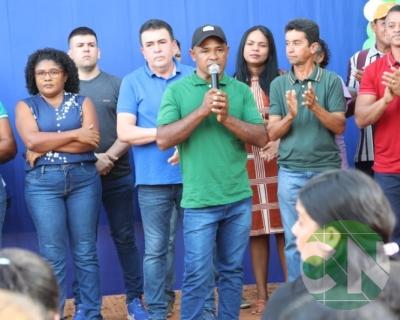 Entrega de novos veículos no povoado Seco das Mulatas