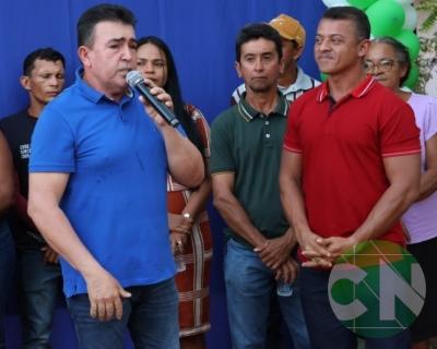 Entrega de novos veículos no povoado Seco das Mulatas