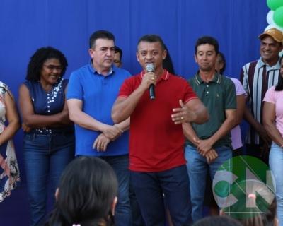 Entrega de novos veículos no povoado Seco das Mulatas