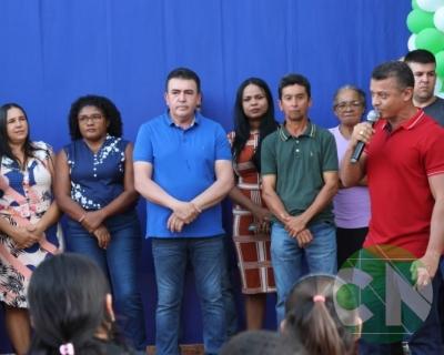 Entrega de novos veículos no povoado Seco das Mulatas