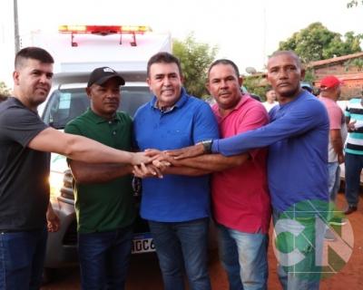 Entrega de novos veículos no povoado Seco das Mulatas