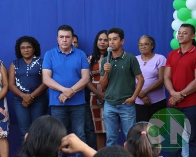 Entrega de novos veículos no povoado Seco das Mulatas