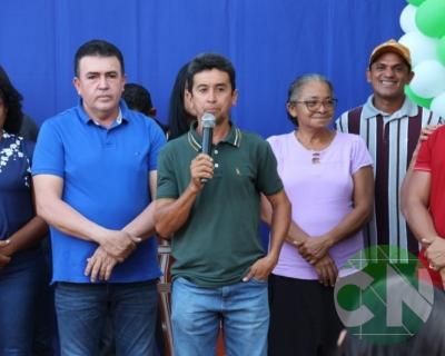 Entrega de novos veículos no povoado Seco das Mulatas