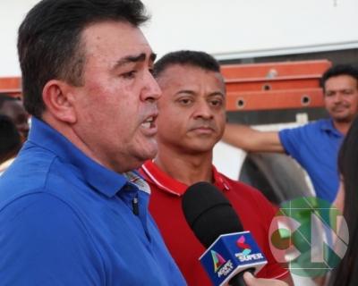 Entrega de novos veículos no povoado Seco das Mulatas