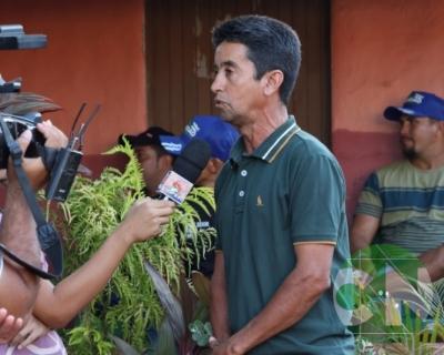 Entrega de novos veículos no povoado Seco das Mulatas