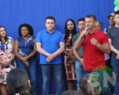 Entrega de novos veículos no povoado Seco das Mulatas