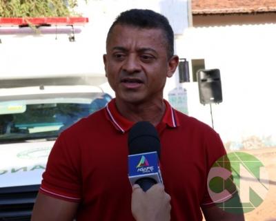 Entrega de novos veículos no povoado Seco das Mulatas