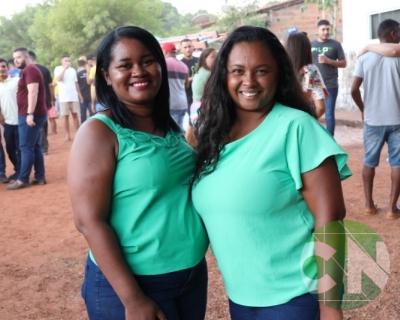 Entrega de novos veículos no povoado Seco das Mulatas