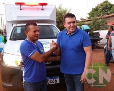 Entrega de novos veículos no povoado Seco das Mulatas